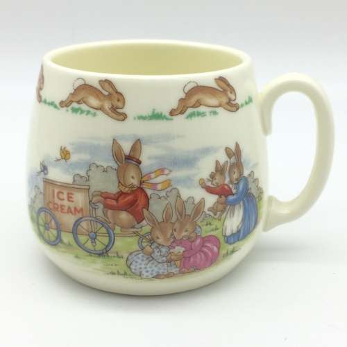 Delightful Vintage Royal Doulton `Bunnykins Mug