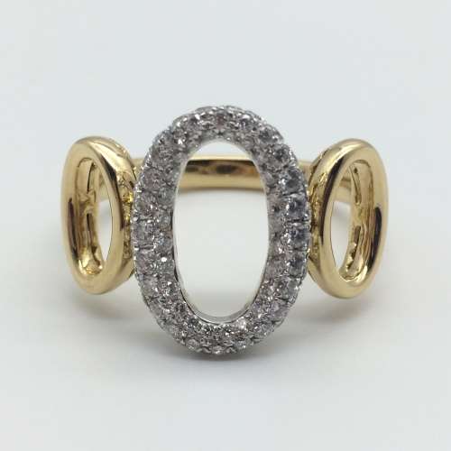 Stunning 18ct Gold and Diamond Dress Ring (V. R74 690 )