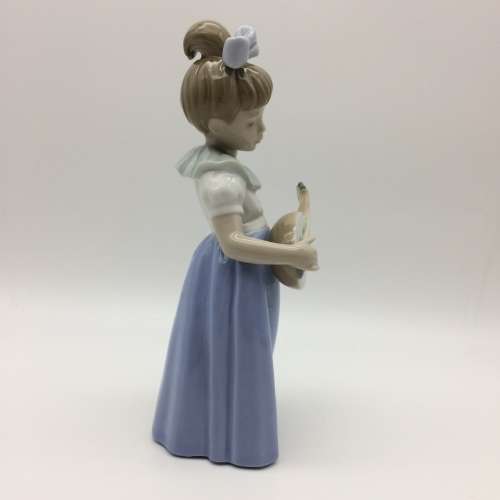 Early `Nao` by Lladro Young Girl Figurine