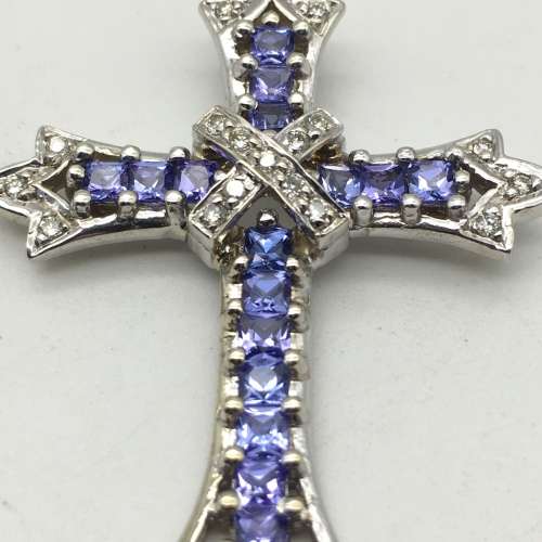 Amazing 9ct White Gold, Diamond and Tanzanite Cross (V. R35000)