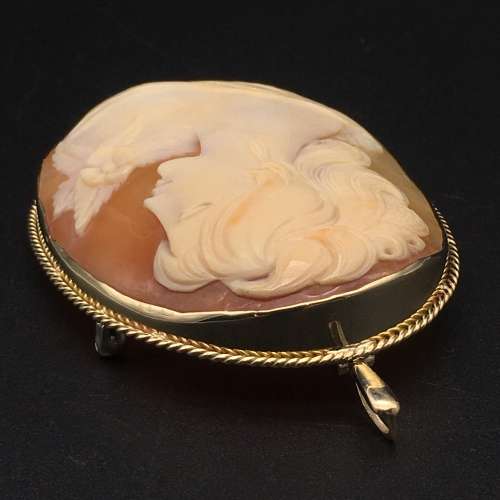 Early 9ct Gold large Cameo Brooch or Pendant