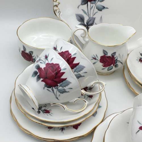 Early Royal Albert `Sweet Romance` 21 Piece Tea Set