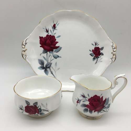 Early Royal Albert `Sweet Romance` 21 Piece Tea Set