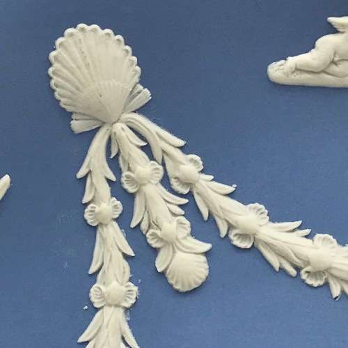 Attractive Wedgwood `Cherubs` Cabinet Plate