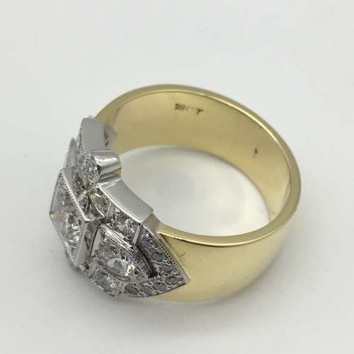 18ct Gold & Diamond Ring (V. R123 420)