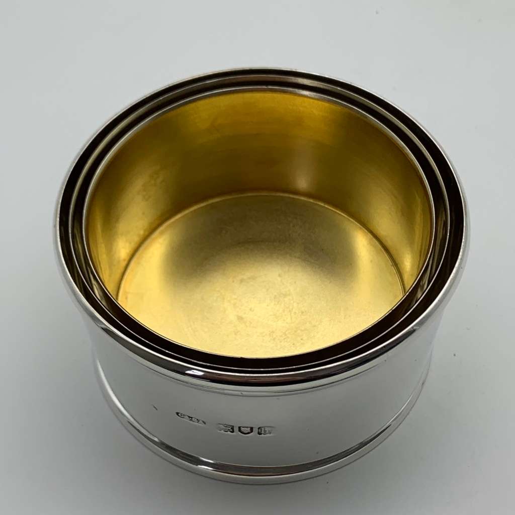 Antique Silver `Asprey`s` Collapsible Travelling Beaker (Cased)