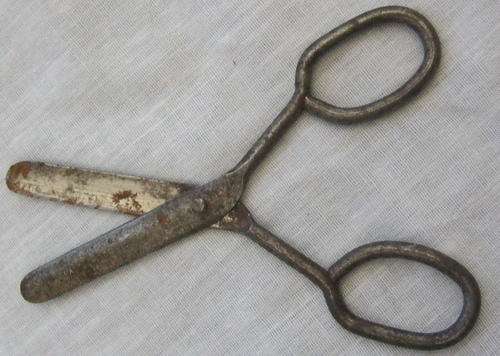 OLD SCISSOR