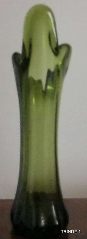 GREEN VASE/ORNAMENT(+-21.5CM LONG AND +-5.5CM IN DIAM)