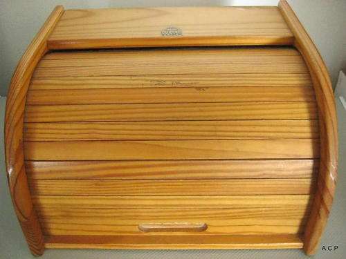 HOUSE OF YORK WOODEN BREAD BIN
