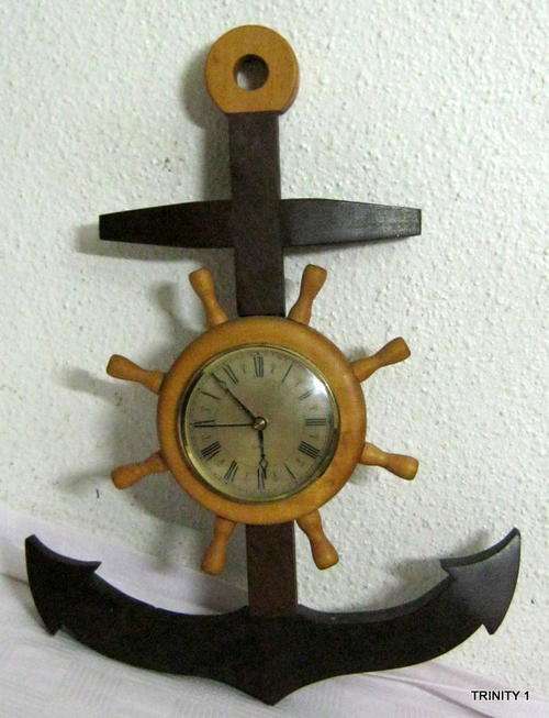WOODEN ANCHOR CLOCK
