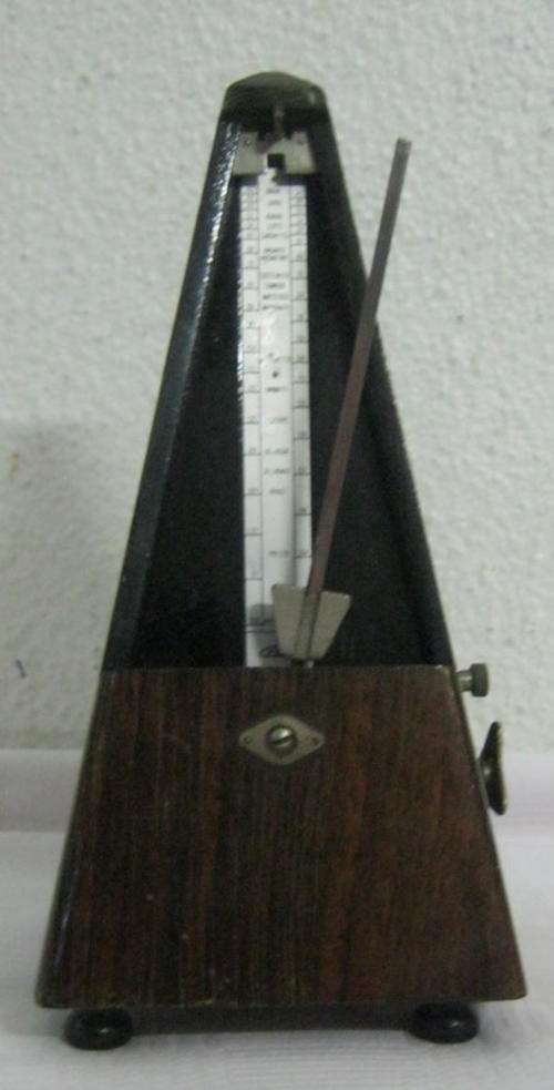 VINTAGE GERMAN METRONOME