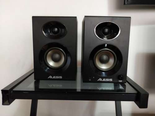 Alesis Elevate 3
