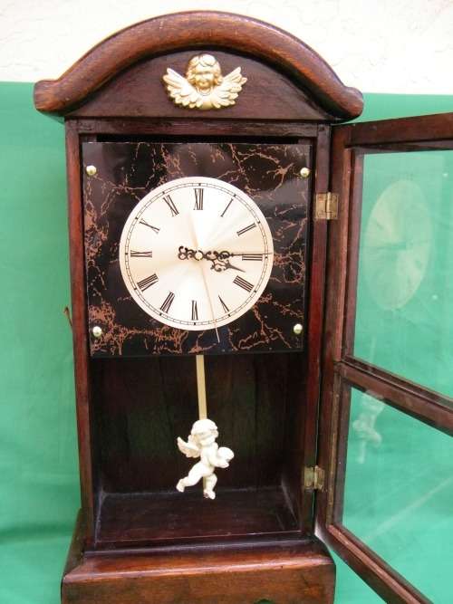 Cherub Mantel Clock (Parcel Type: M&B)