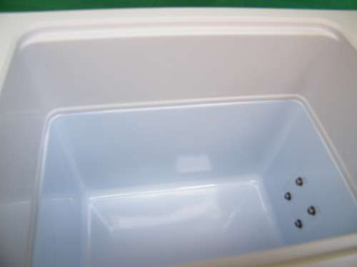 Mini Car Cooler Box, 12V DC (Cooler and Warmer) (Parcel Type: M&B) (Price Reduced)