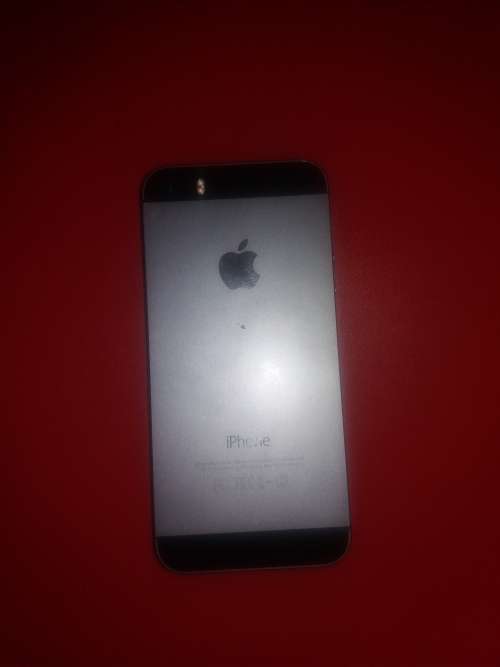 iPhone 5S 16gig **Read Description**