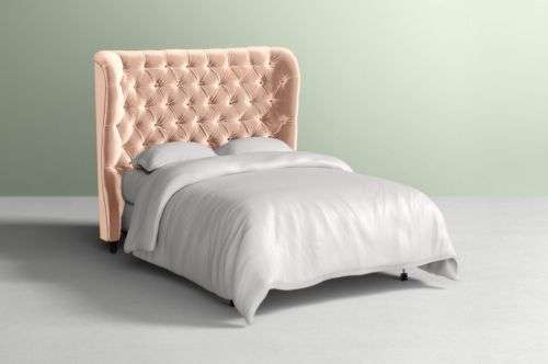 KING SIZED HEADBOARD. ( WE DELIVER FOR JOHANNESBURG ONLY)