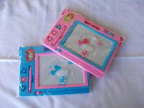 Erasable drawing and writing board