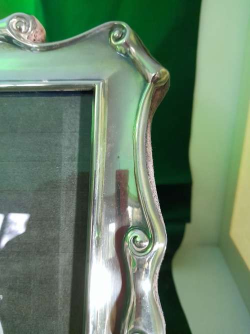 SILVER PICTURE FRAME