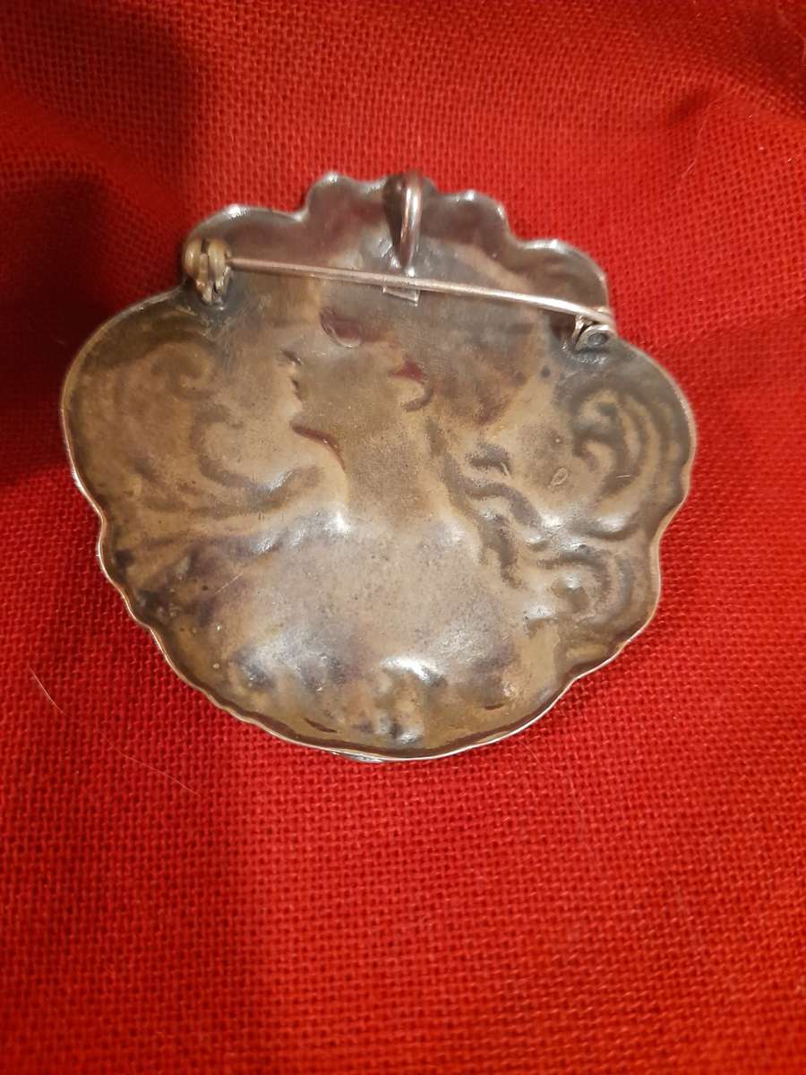 SILVER BROOCH