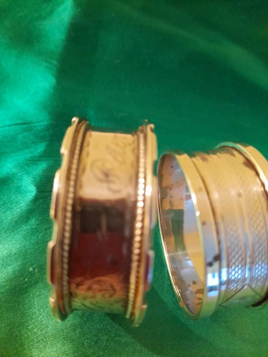 SILVER SERVIETTE RINGS