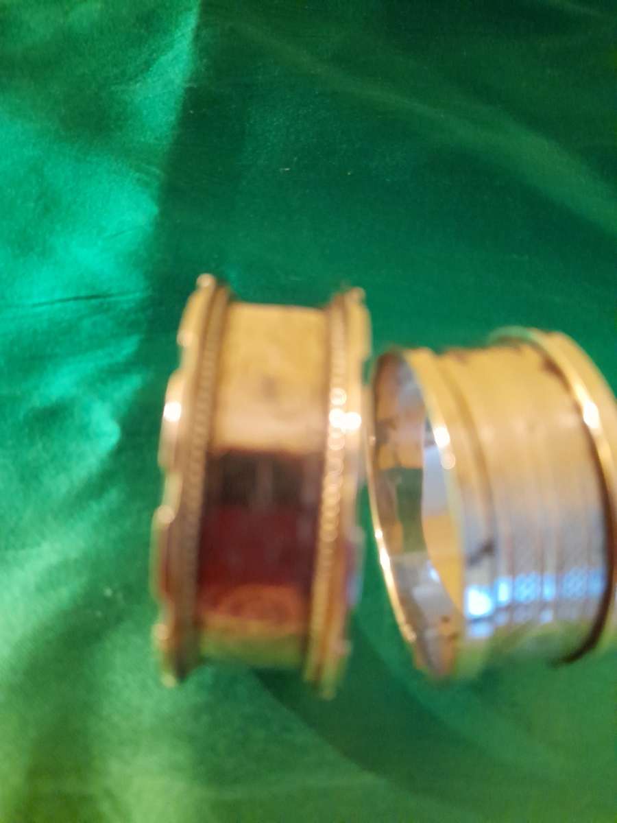 SILVER SERVIETTE RINGS