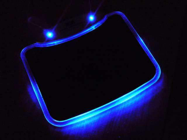 **NEW** NEON LED HIGH SENSITIVITY MOUSPAD & 4-PORT HI-SPEED USB2.0 HUB