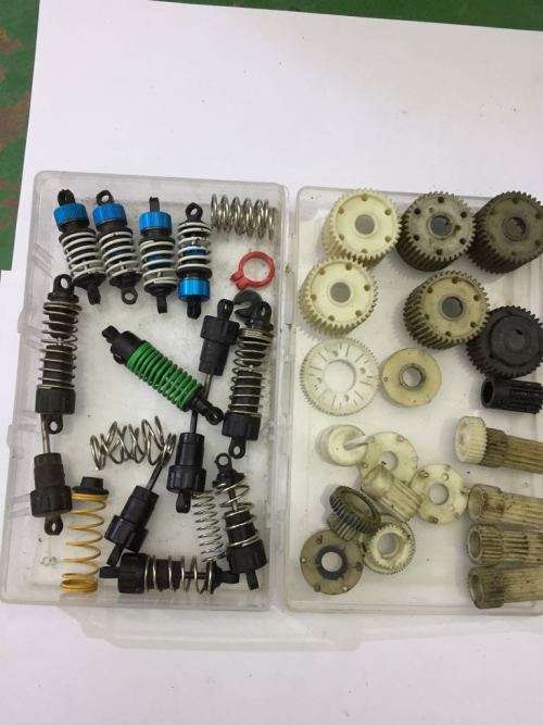 4 Tamiya cars and spares