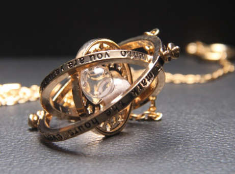 (LOCAL STOCK!!)Harry potter Time Converter Turner Hourglass Necklace