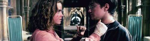 (LOCAL STOCK!!)Harry potter Time Converter Turner Hourglass Necklace