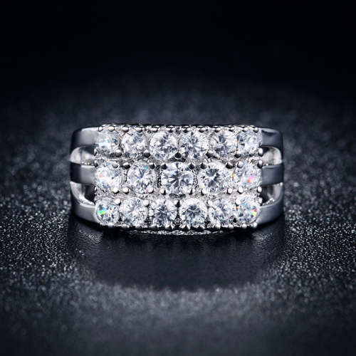 S925 stamped Ring for Women with Simulated Diamonds size 6,8 US