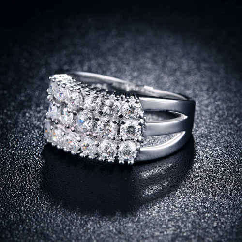 S925 stamped Ring for Women with Simulated Diamonds size 6,8 US