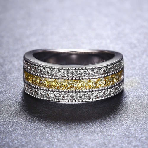 S925 Stamped Yellow Ring With Simulated Diamonds Size 7 US