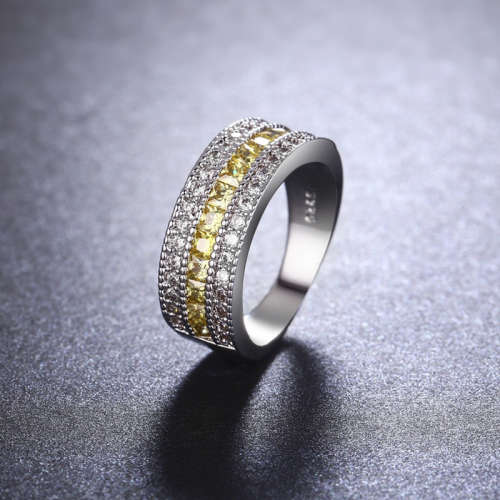 S925 Stamped Yellow Ring With Simulated Diamonds Size 7 US