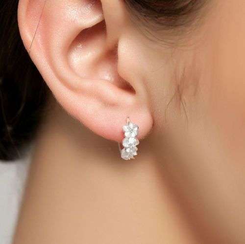 Alluring Silver Plated Crystal Rhinestone Flower Elegant Earrings (April Birthstone)