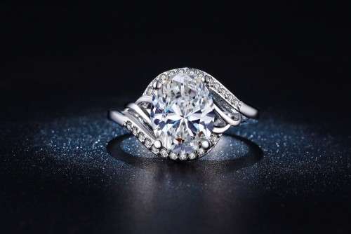 MSR281 White Gold Filled Ring With Simulated Bijoux Diamond Size 7