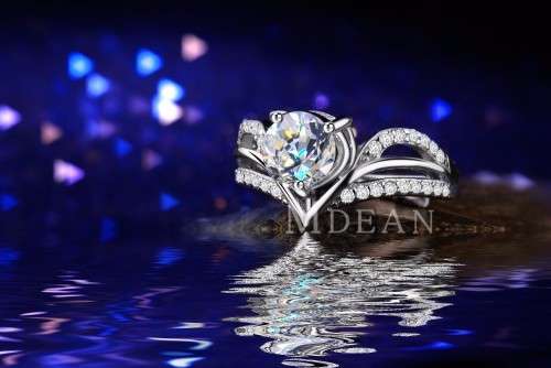 Solid Sterling Silver Ring With 1ct Simulated Diamond Size 7 US