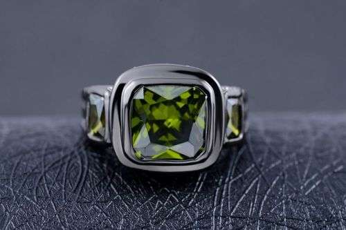 Magnificent Mens Olive Peridot 18K Black Gold Filled Ring Size10