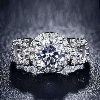RAVISHING!! 2.00ct Simulated Diamond Ring Size 6 US