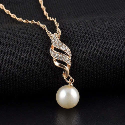 Alluring Gold Plated Pearl Necklace And Earrings Set (June Bithstone)