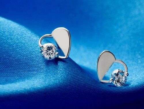 Beautiful Silver Heart Shaped Earrings With Simulated Diamonds