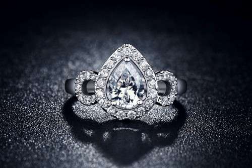 ENTICING!! 2ct Simulated Diamond Teardrop Shape Ring Size 7 US