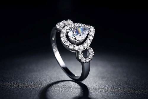 ENTICING!! 2ct Simulated Diamond Teardrop Shape Ring Size 7 US