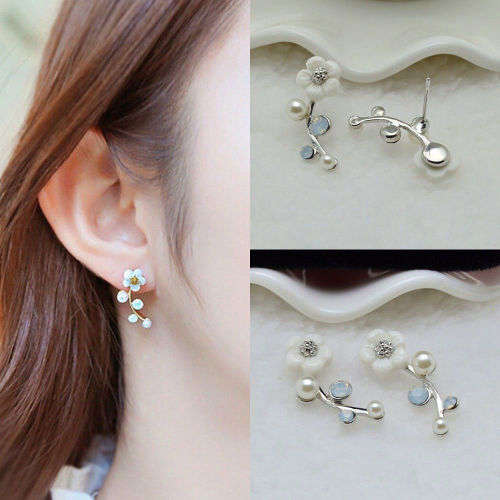 BEAUTIFUL!!!! Silver Flower And Pearl Earrings