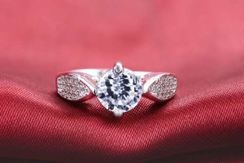 BRILLIANT!! White Gold Filled 1.38ct Simulated Diamond Engagement Ring Size 6 US