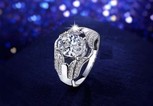 AMAZING!!  Ring With 49 2ct Hand Crafted Simulated Diamonds Size 6 US