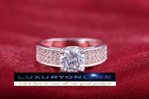 EXCELLENT!!  White Gold Filled Ring with 43 2ct Simulated Diamonds Size 6; 7; 8 US