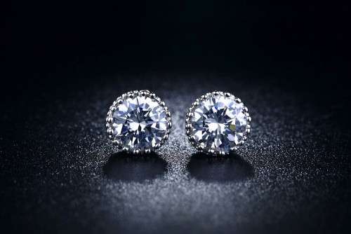 White Gold Filled 2,00ct Simulated Diamond Crown Earrings