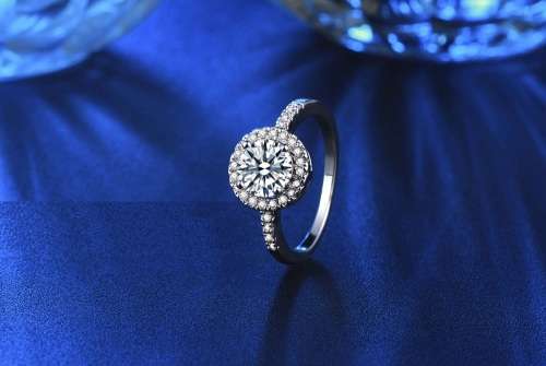 CAPTIVATING! Hand Crafted Simulated Diamond Ring Size 8 US