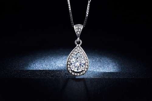 Teardrop Necklace With Simulated Diamonds