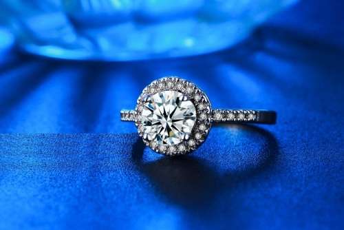 CAPTIVATING! Hand Crafted Simulated Diamond Ring Size 8 US